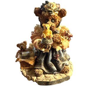 Vintage Boyds Bears & Friends The Collector Figurine Retired 227707 Resin 1998